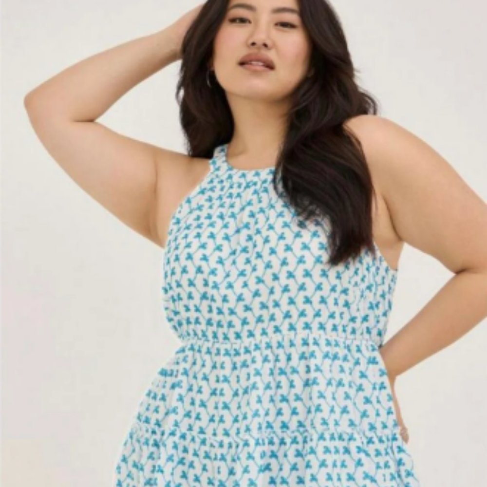 Torrid Eyelet Keyhole Back Tank